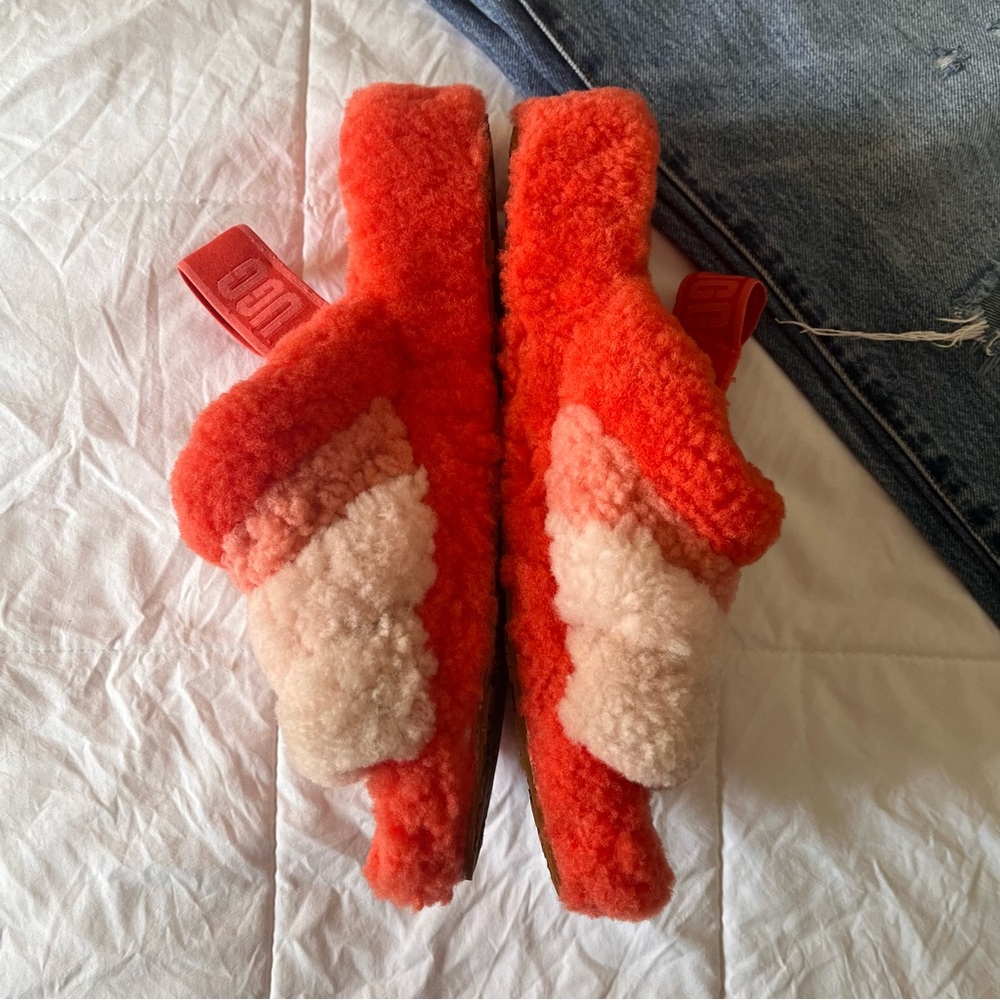 UGG Women Orange slippers‎ size 11 - Picture 2 of 6